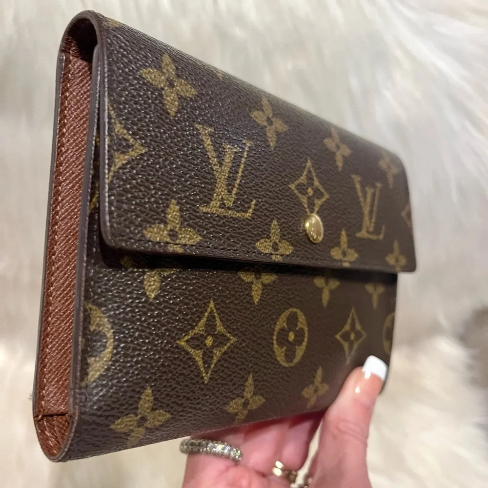 Louis Vuitton Monogram Brown Wallet - Picture 4 of 11
